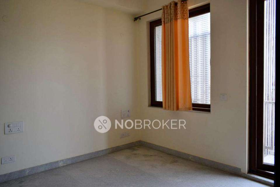 4 BHK Flat In Standalone Building  for Rent  In Sector 43