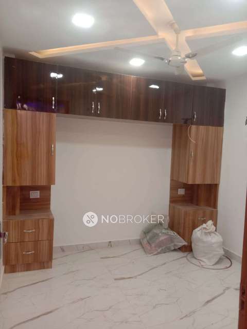 2 BHK Flat In Shyam Kunj For Sale  In Razapur Khurd