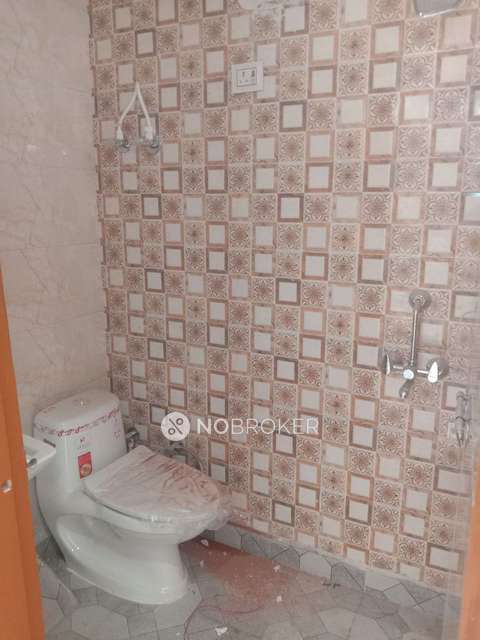 2 BHK Flat In Shyam Kunj For Sale  In Razapur Khurd