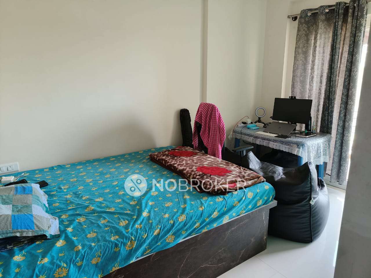 Candeur Landmark, Gunjur Eiffel Tower Candeur Landmark Rent WITHOUT