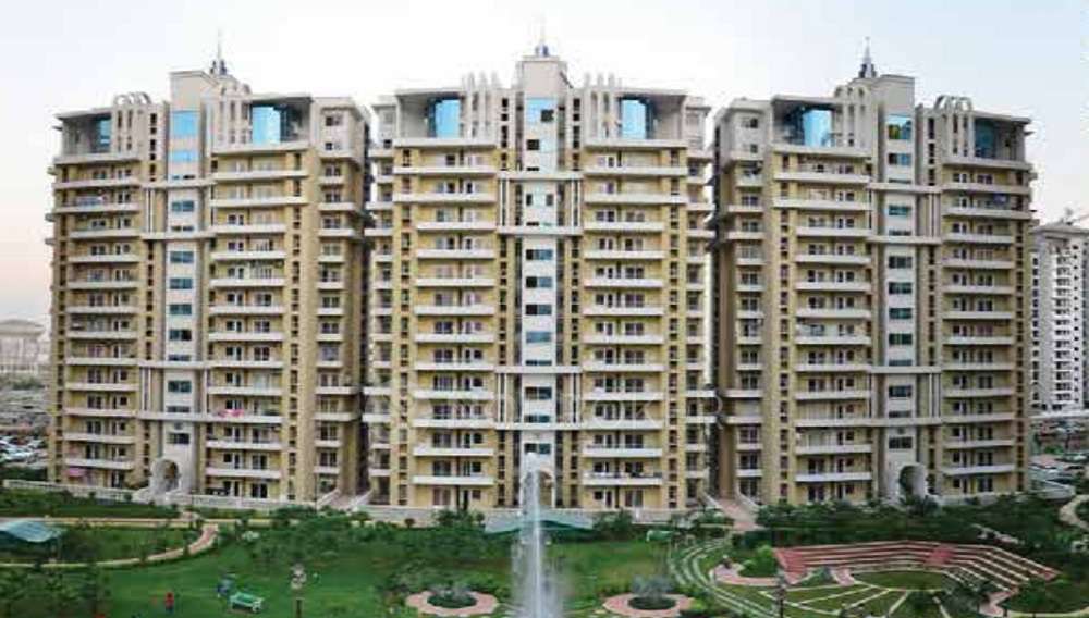 3 BHK Flat In Purvanchal Royal City  for Rent  In Chi V