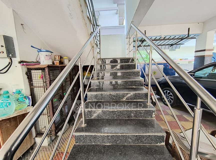 2 BHK Flat In Sri Srinivasa Nivas Kothapet For Sale  In Kothapet