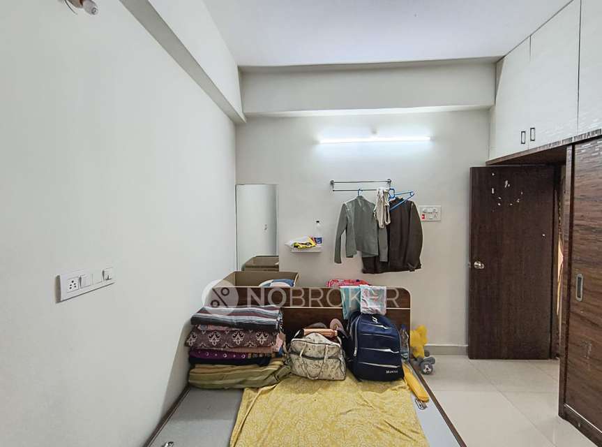 2 BHK Flat In Sri Srinivasa Nivas Kothapet For Sale  In Kothapet