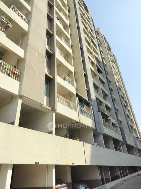 2 BHK Flat In Mantra Essence for Rent  In Undri 