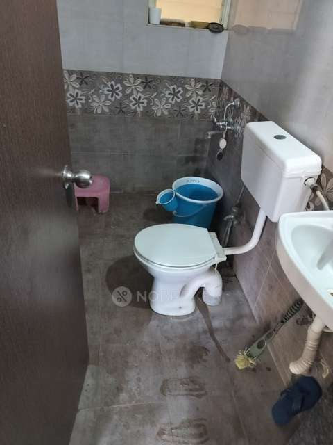 2 BHK Flat In Mantra Essence for Rent  In Undri 