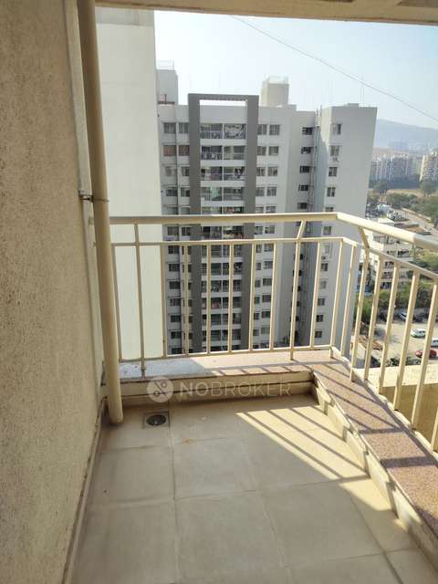 2 BHK Flat In Mantra Essence for Rent  In Undri 