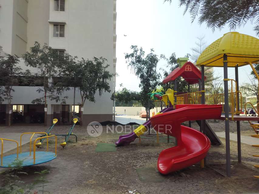 2 BHK Flat In Mantra Essence for Rent  In Undri 