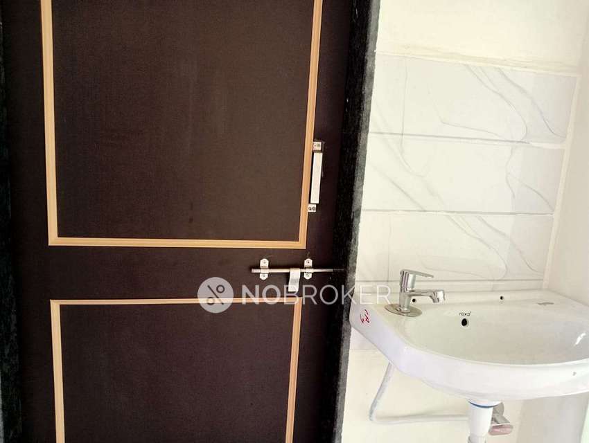 1 BHK Flat In Standalone Building  for Rent  In Loni-kalbhor