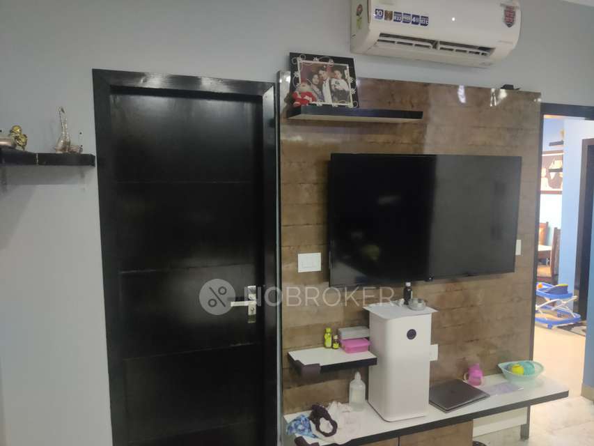 3 BHK Flat In Raheja Shilas , Sector 109 For Sale  In Sector 109