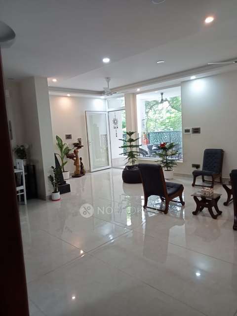 4+ BHK Flat In Dda Flats For Sale  In Vasant Kunj