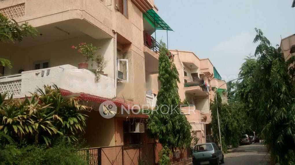 2 BHK Flat In Jalvayu Vihar Noida for Rent  In Sector-21, Jal Vayu Vihar, Noida
