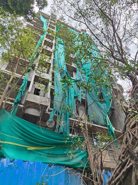 1 RK Flat For Sale  In Borivali East