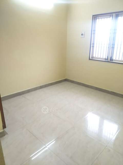 2 BHK Flat In Sri Sathya Narayana Apartments  For Sale  In Urappakkam