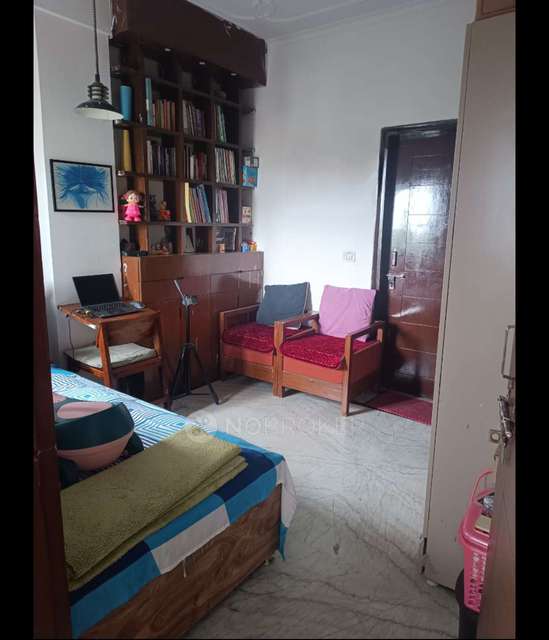 2 BHK Flat In Skyway Apartments For Sale  In Mehrauli