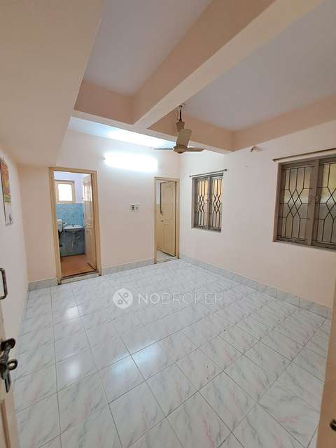 2 BHK Flat In Shriniket Apartment for Rent  In Malleshwaram