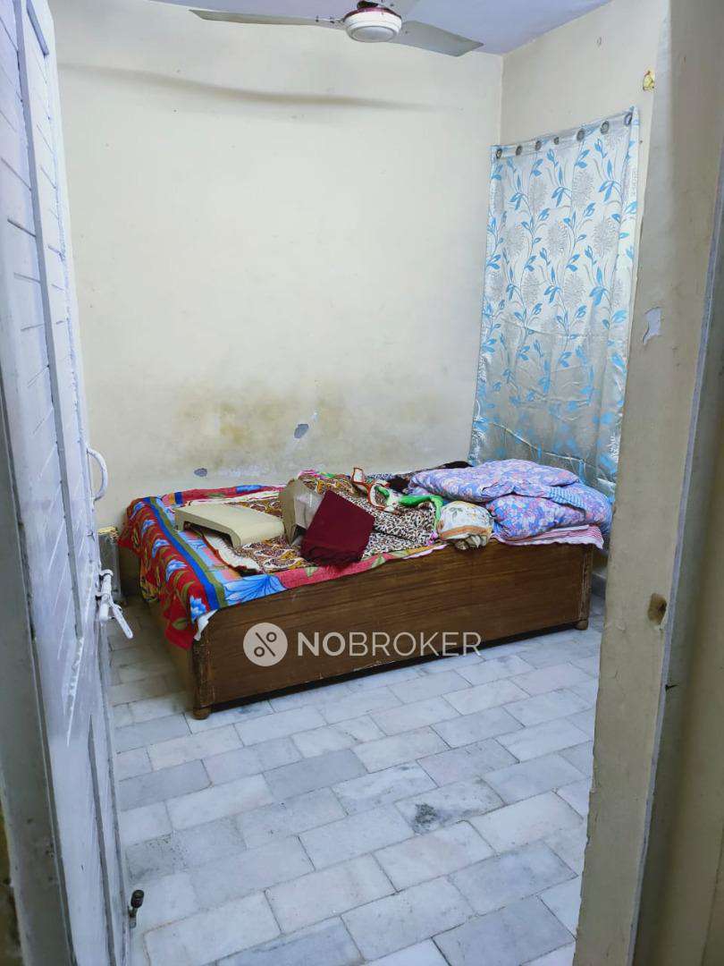 RWA Karol Bagh Rent WITHOUT BROKERAGE Fully furnished 2 BHK Rental