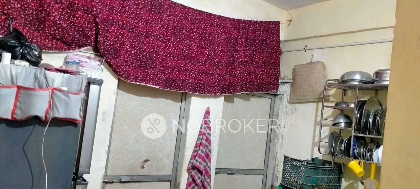 1 BHK Flat In Bismillah Building For Sale  In Kausa