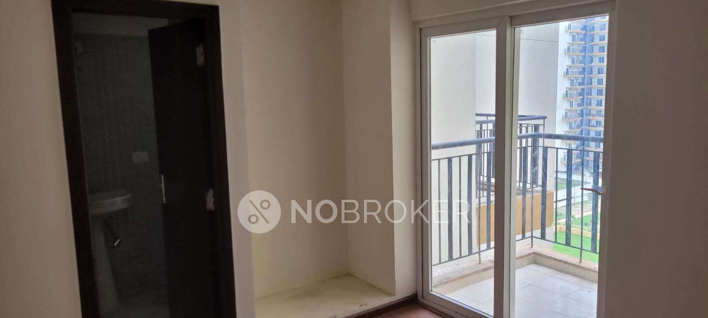 2 BHK Flat In Amrapali Centurian Park For Sale  In Amrapali Terrace Homes Block-b1