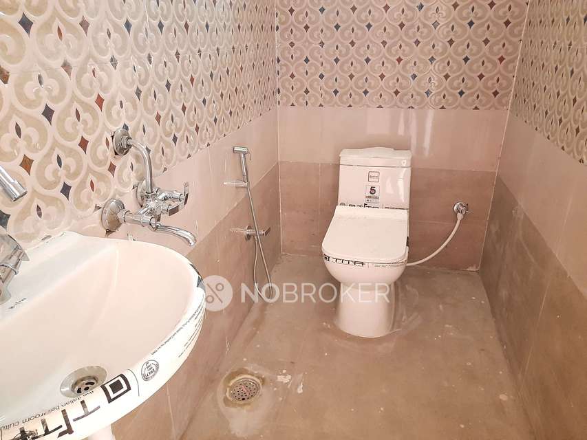 2 BHK Flat In Sai Sathya Apartments Kothapet For Sale  In Satya Nagar Colony