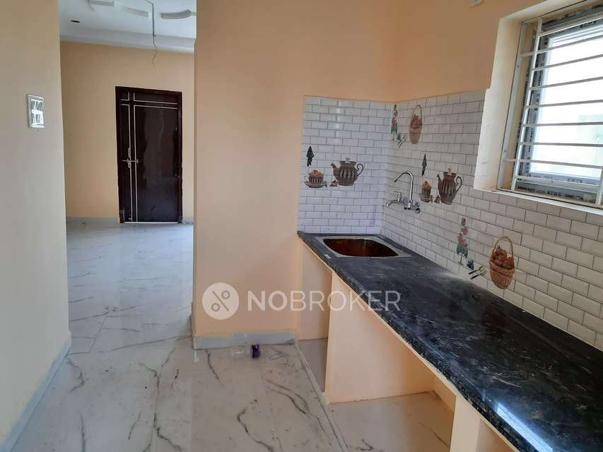 2 BHK Flat In Sai Sathya Apartments Kothapet For Sale  In Satya Nagar Colony