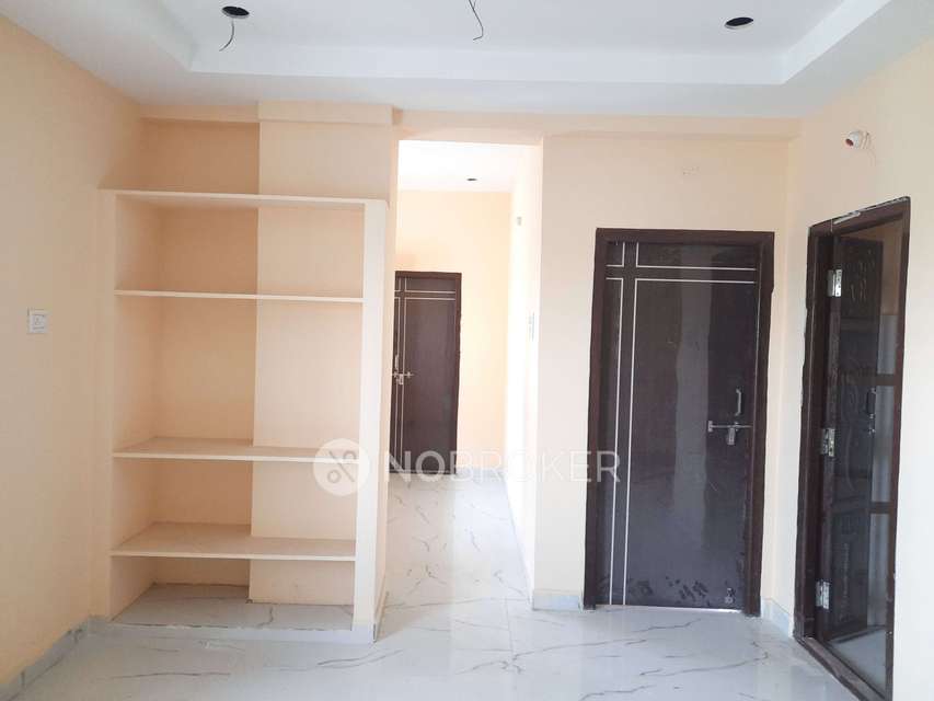 2 BHK Flat In Sai Sathya Apartments Kothapet For Sale  In Satya Nagar Colony