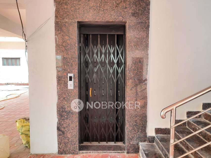 2 BHK Flat In Sai Sathya Apartments Kothapet For Sale  In Satya Nagar Colony