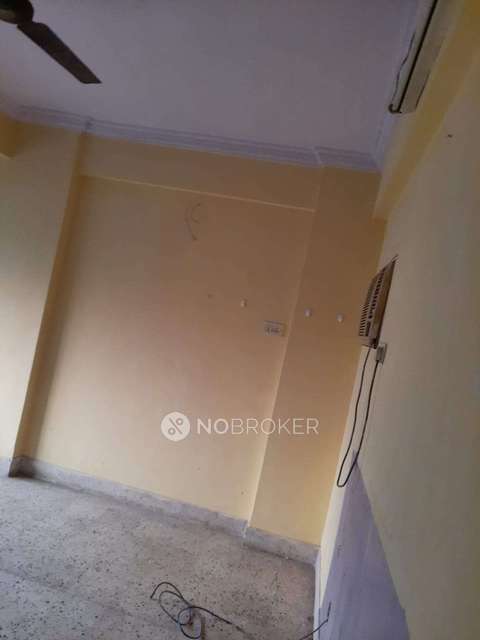 2 BHK Flat In Lake Height Chs No 6 For Sale  In Powai Colony