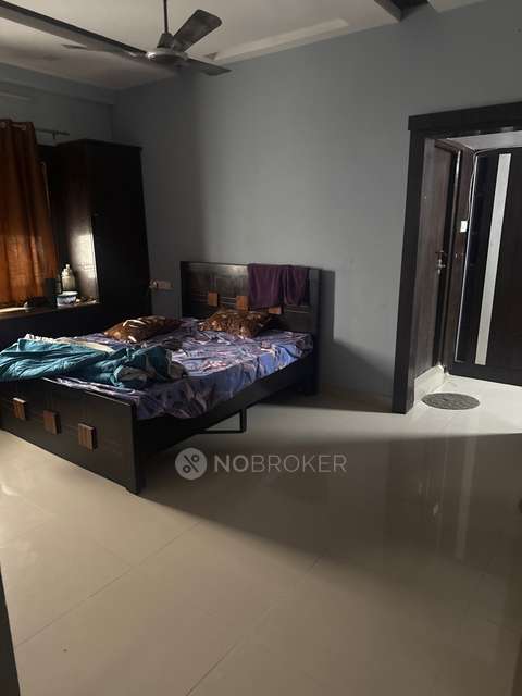Single Room for Female In 3 BHK  In Sai Teja Residency In Madhapur