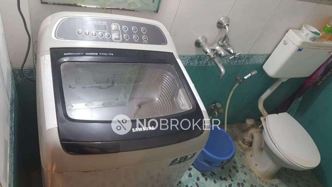 1 BHK Flat In Green Tower For Sale  In Andheri West