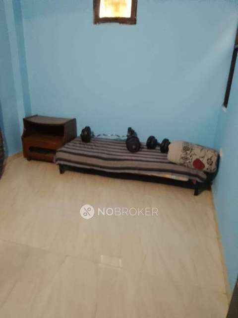 1 RK Flat In Standalone Building  for Rent  In Mayur Vihar Phase 2