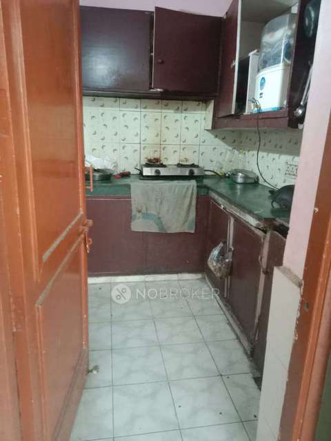 PG for Boys in Lajpat Nagar 4