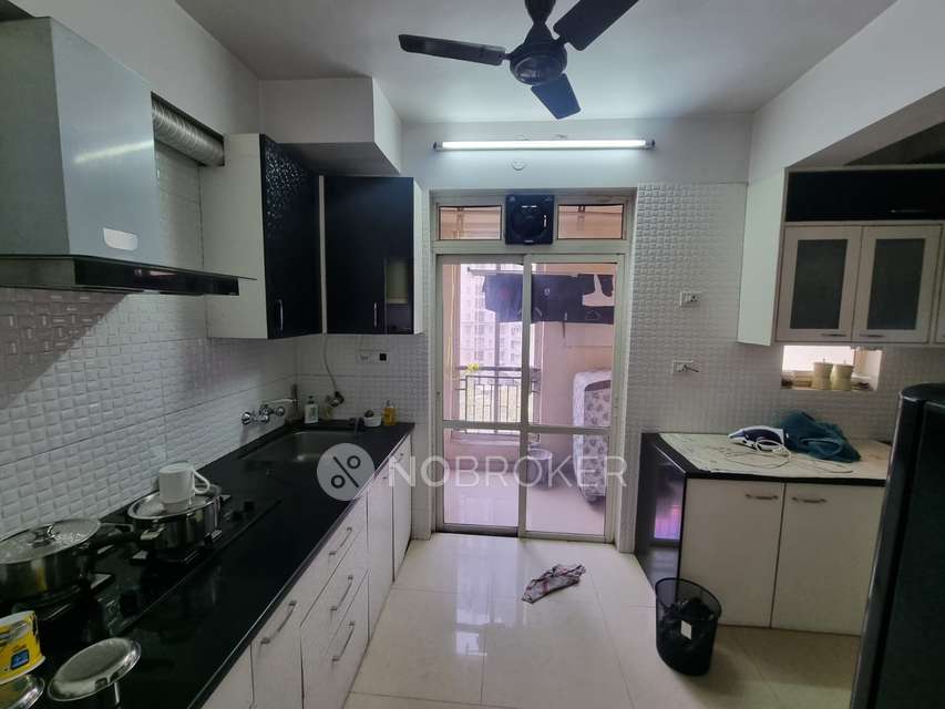 3 BHK Flat In Hiranandani Crown, Mumbai For Sale  In Crown Building