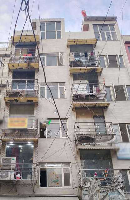 Showroom in Karol Bagh, Delhi for sale