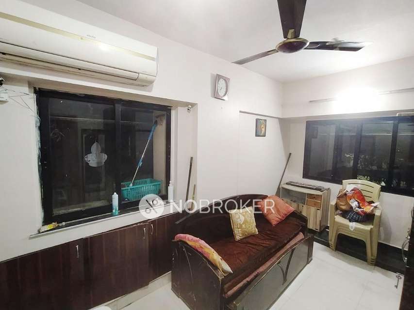 1 BHK Flat In Prabhadevi Gruh Nirman Chs,  For Sale  In Prabhadevi
