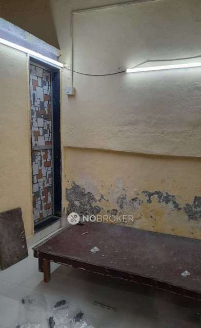 1 RK House For Sale  In Kandivali West