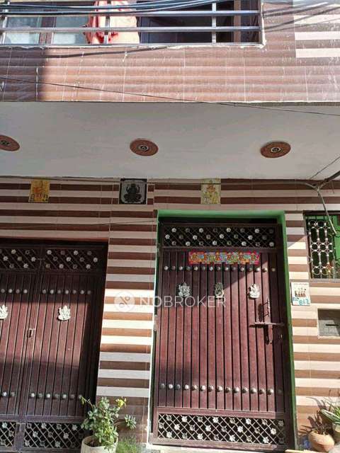 4+ BHK Flat In Standalone Building  For Sale  In Burari