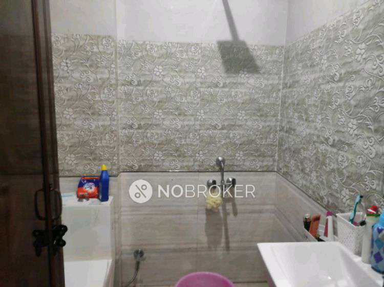 4+ BHK Flat In Standalone For Sale  In Sector 53