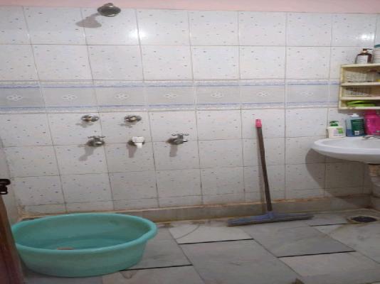 2 BHK Flat In Standalone Building  For Sale  In Pitampura