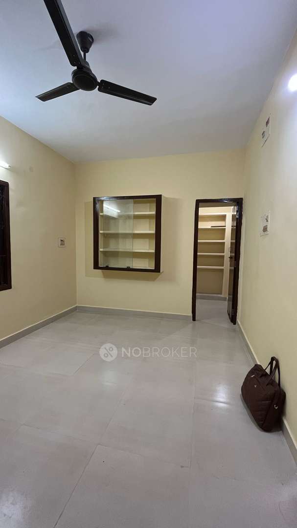 Navrang Flats Vadapalani Rent WITHOUT BROKERAGE Semifurnished 1 BHK Rental Flat in Navrang