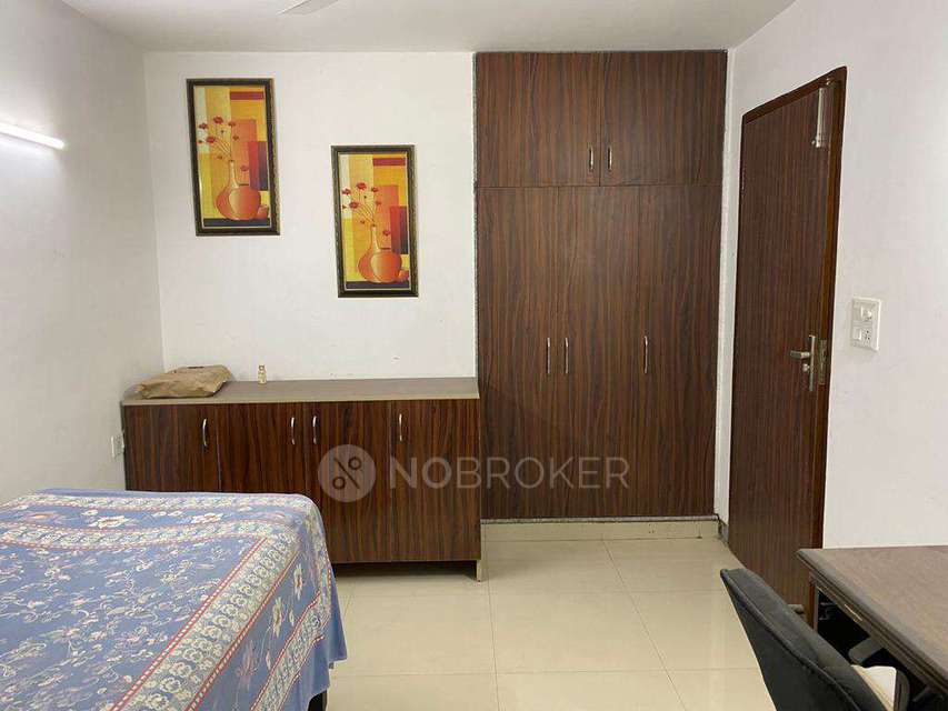 1 BHK Flat In Standalone Building  for Rent  In Sector 50