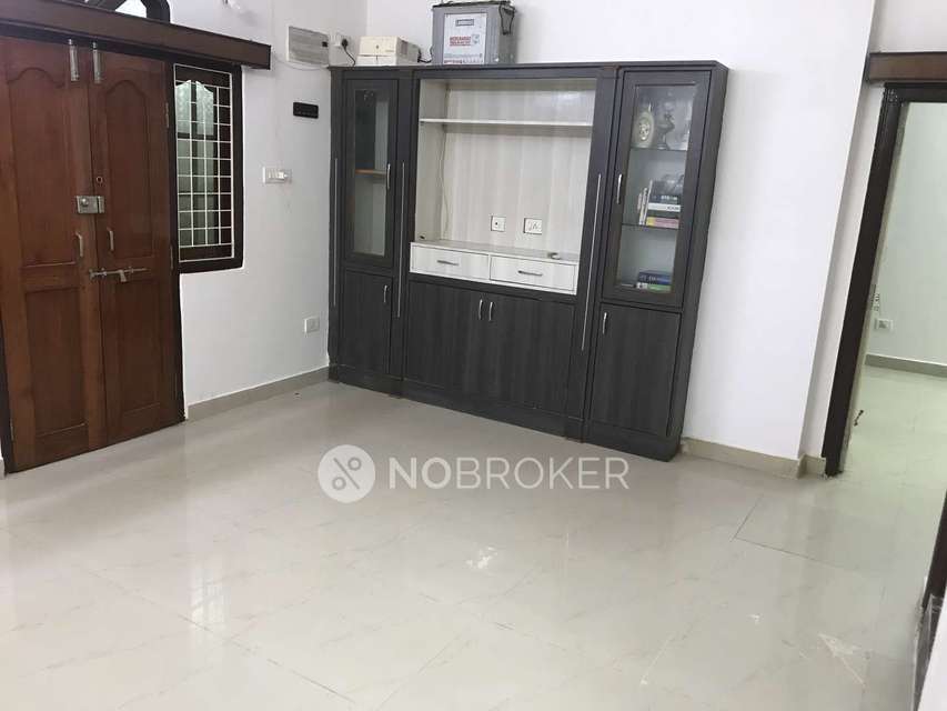 2 BHK Flat In Siddiqui Apartment For Sale  In Toli Chowki