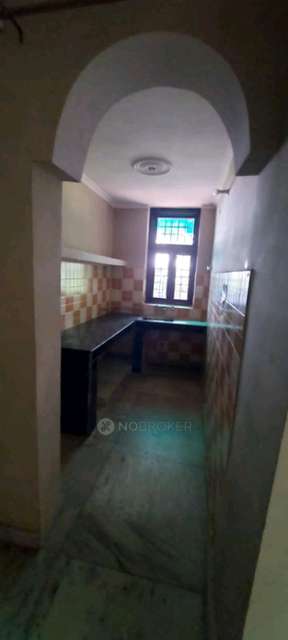 2 BHK Flat for Rent  In Sector 11,
