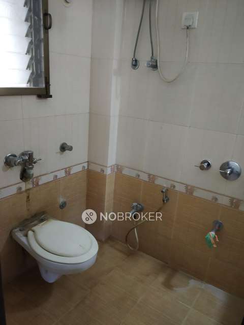 3 BHK Flat In Trimurti Kripa Bldg No.2 For Sale  In Borivali West