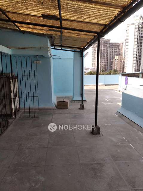 3 BHK Flat In Trimurti Kripa Bldg No.2 For Sale  In Borivali West