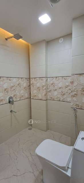 3 BHK Flat In Mansarovar Park For Sale  In Shahdara