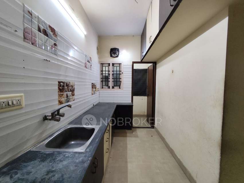 2 BHK Flat In Sarva Mangala Apartment   For Sale  In Medavakkam 