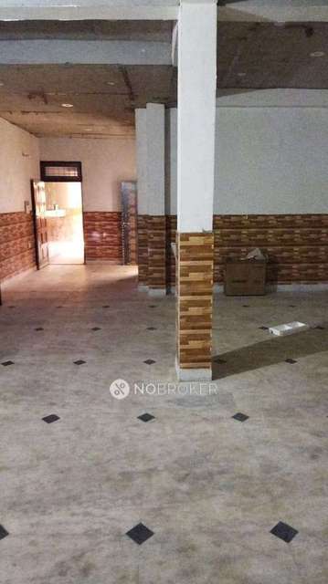 Showroom in Qutub Vihar Phase 2, Delhi for sale 