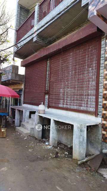 Showroom in Qutub Vihar Phase 2, Delhi for sale 