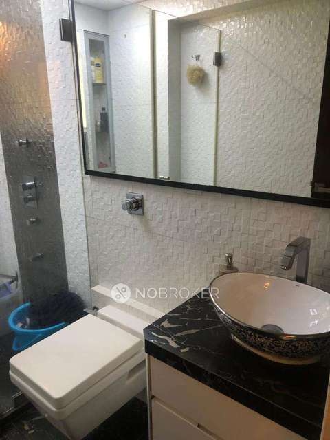 2 BHK Flat In Meenakshi Apartment  For Sale  In Malad West