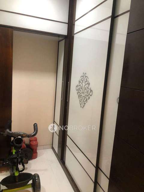 2 BHK Flat In Meenakshi Apartment  For Sale  In Malad West